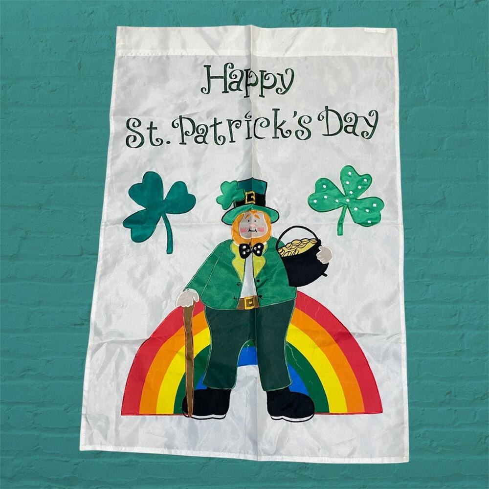 St Patricks Day Shamrock Flag Leprechaun Rainbow Pot of Gold Yard House Banner